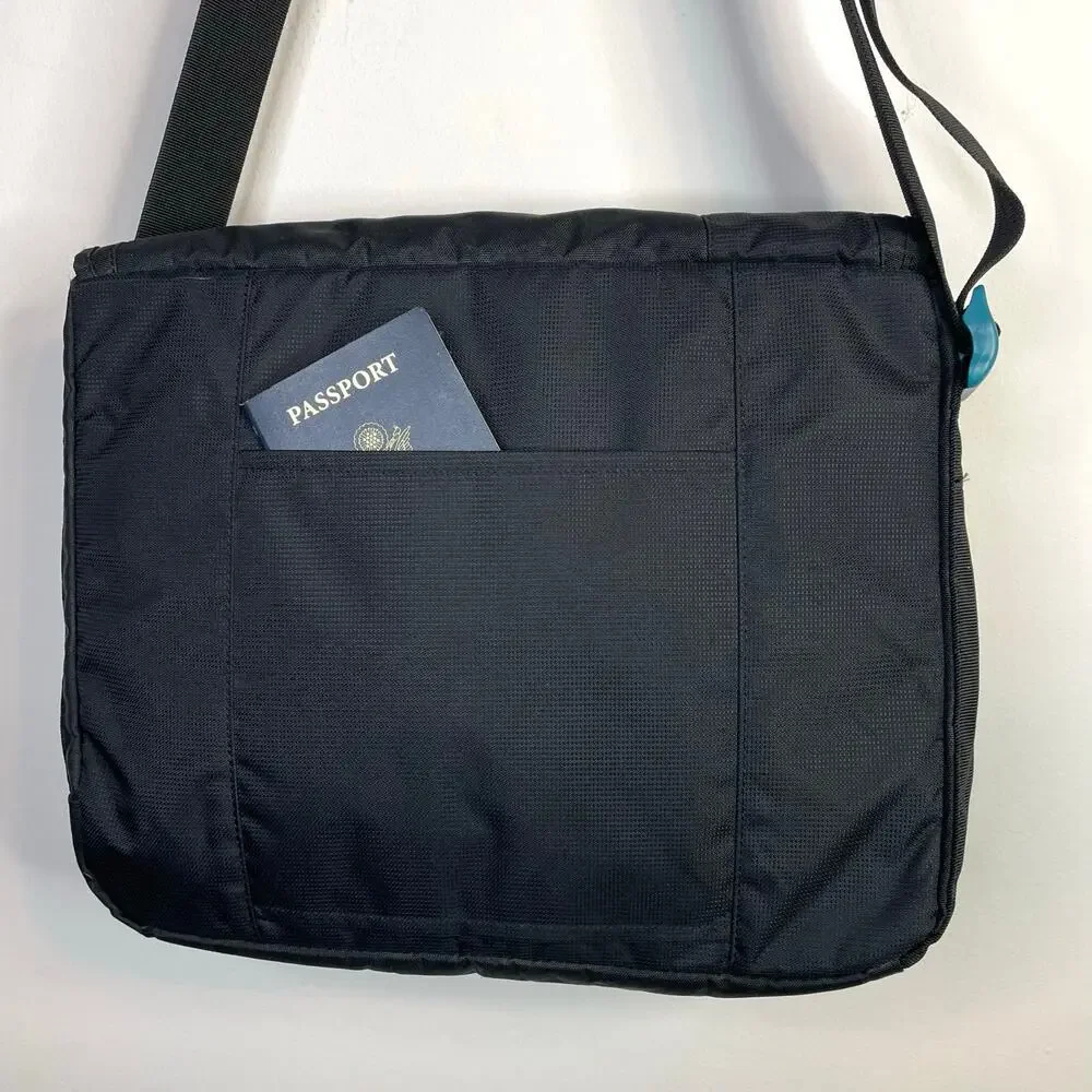 Dakine Brooke Black Animal Print Nylon Canvas Laptop Messenger Bag Travel Work